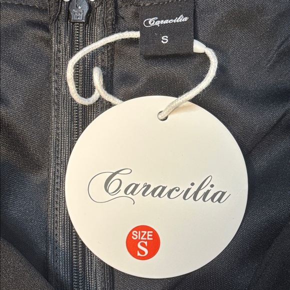 Caracilia Chic Black One-Shoulder Cropped Jumpsuit with Tie Waist Size Small NWT - Picture 9 of 11